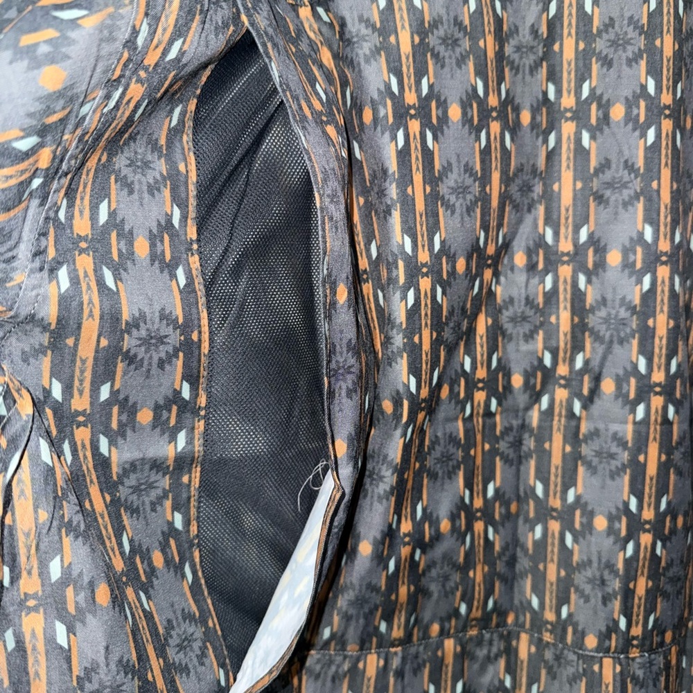 Aztec Hybrid button up - Picture 5 of 5